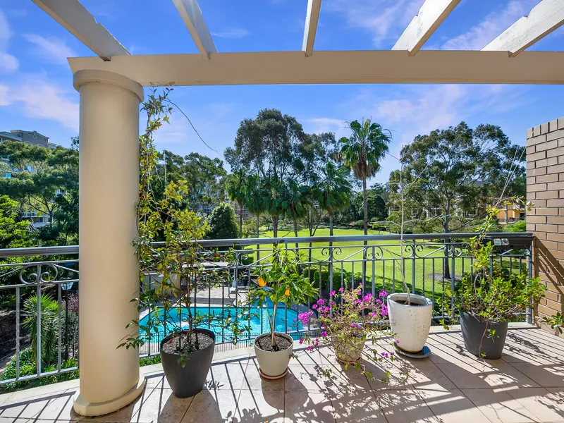 Premium, North Facing Boutique Hideaway in Parkland Setting