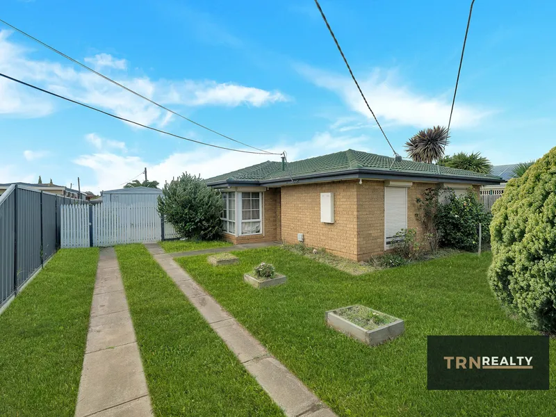 Refurbished home with plans approved for a 3 Bed/ 2 Bath rear unit :
