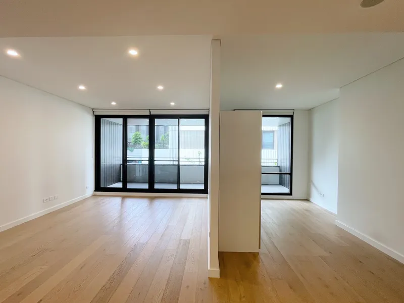 A New Height of Luxury for Erskineville! ONE Bedroom Plus STUDY ROOM for Lease!