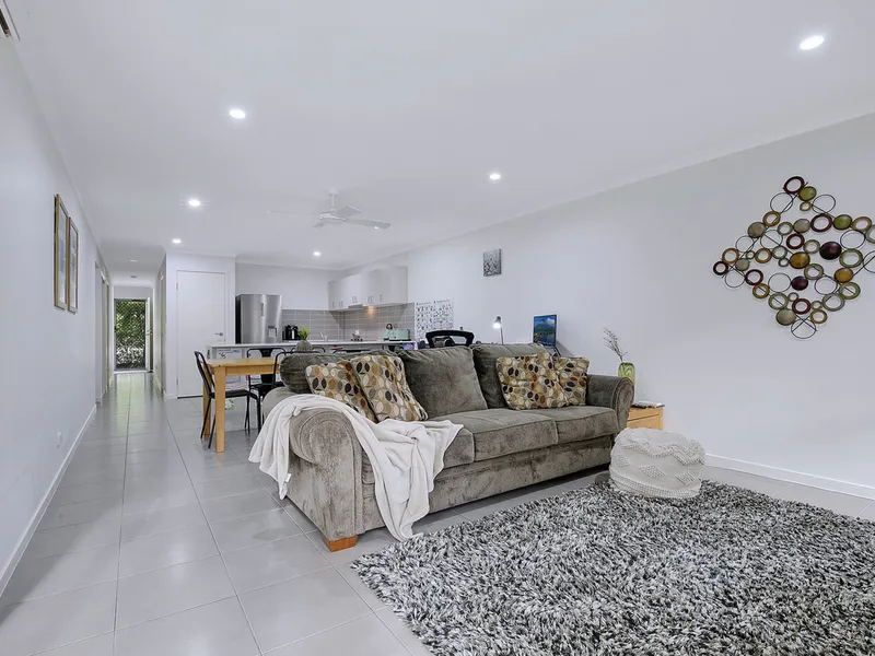 Low maintenance modern Duplex, No body corp fees!