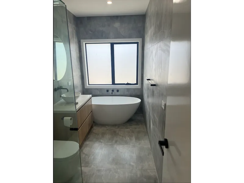 HOUSE FOR SALE IN DEAN SIDE VIC