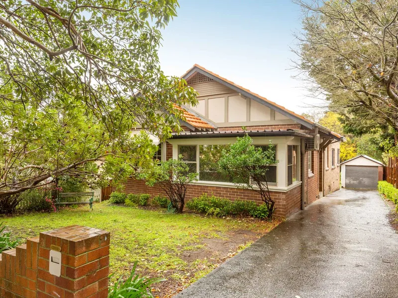 RENOVATED FAMILY HOME IN PRIME CHATSWOOD LOCATION