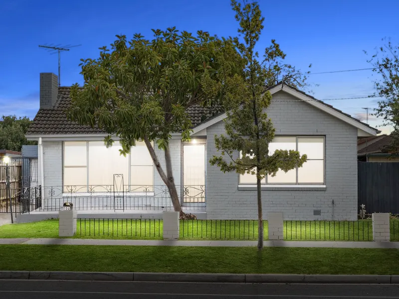 Beautifully Renovated Family Home in Prime Location.