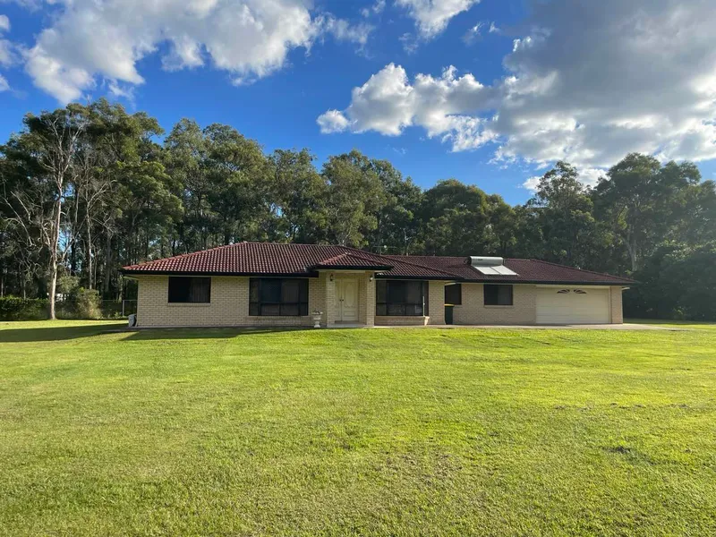 Spacious house with large land - Short term lease only