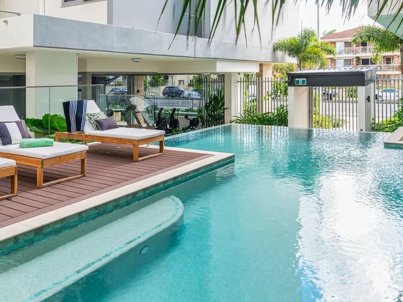 LUXURY LIVING, DREAM LOCATION