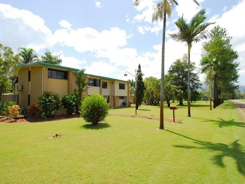 ***Beautiful Home***Mango Trees***