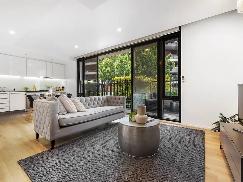 A UNIQUE BOUTIQUE LIFESTYLE OF LIGHT AND LOCATION