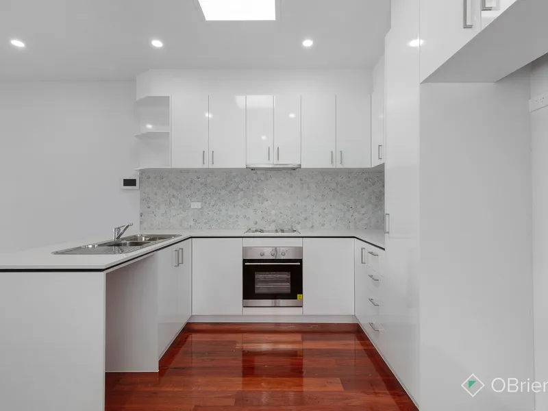 Properties located in the wonderful Laurimar Estate x 2