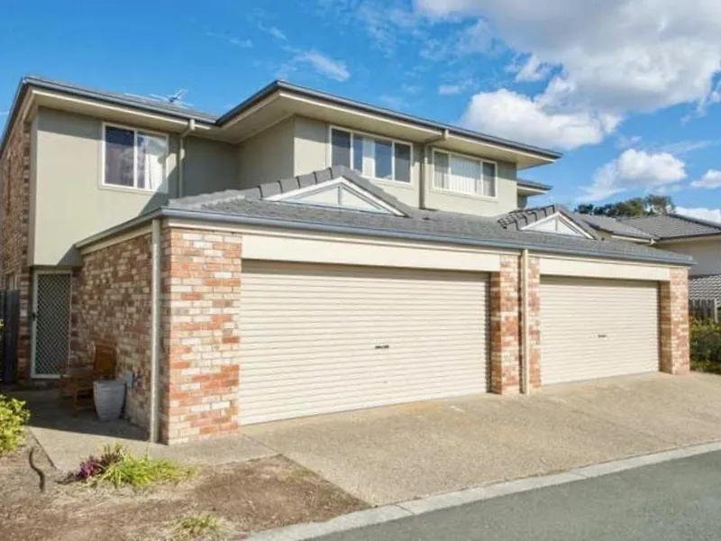 All convenience at your doorstep for this 3 beds unit