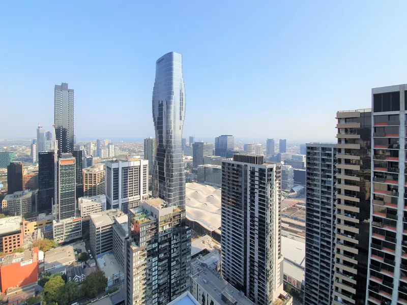 The fifth apartment 2 Beds 2 Baths 1 Carpark in the heart of Melbourne CBD ！
