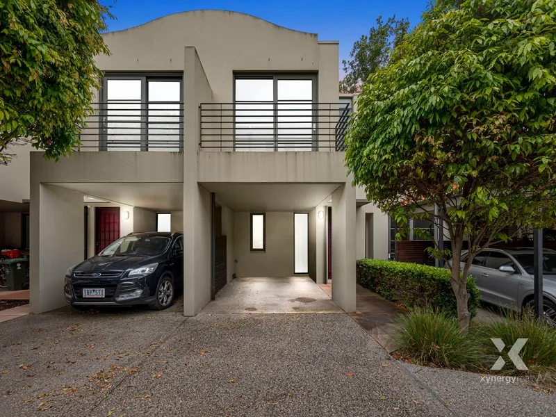 Boutique Riverside Townhouse