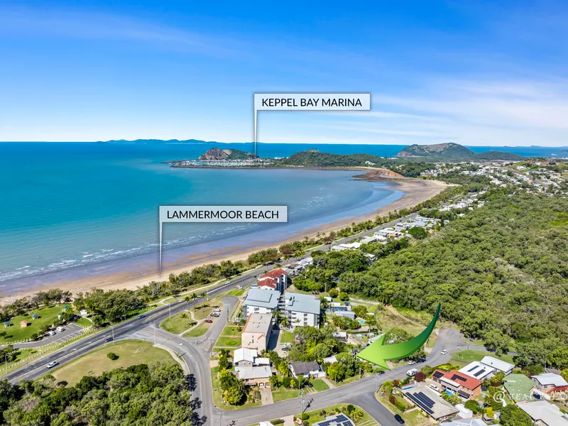 Coastal Charm with Versatile Living 220m to Lammermoor Beach