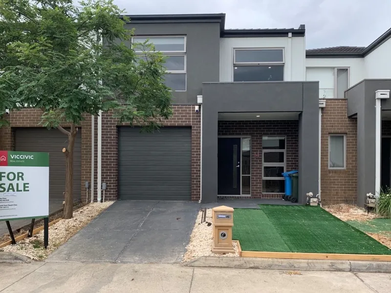 A gorgeous Townhome Fulfills Your Living Standard