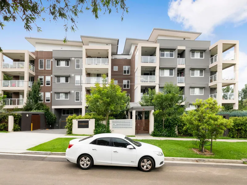 Conveniently & Modern Living … Spacious Courtyard Apartment