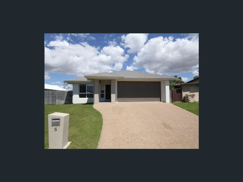 Family home in Mount Low