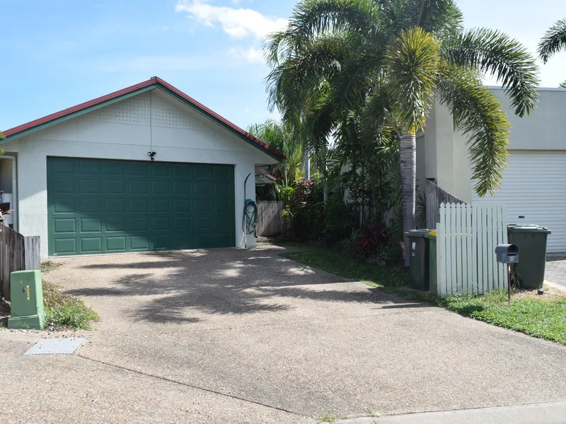 THE PERFECT FAMILY HOME - CLOSE TO THE BEACH