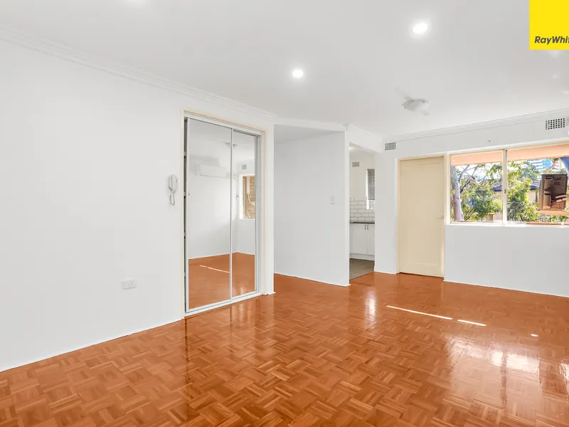 Spacious Two Bedroom Unit