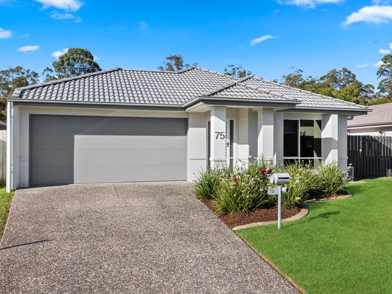 FAMILY HOME BACKING ONTO NATURE RESERVE - REF #4025