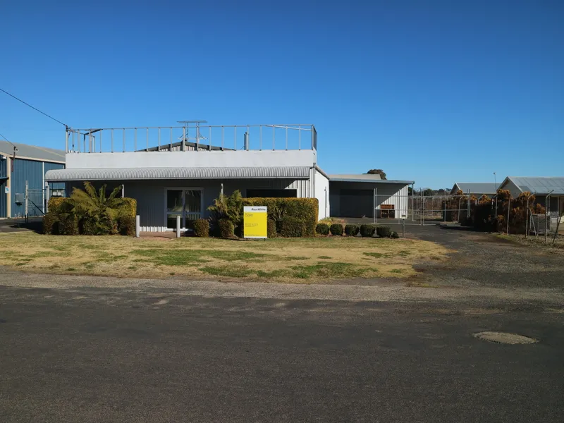 Looking for Plenty of Floor Space?