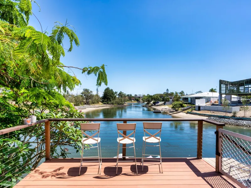 Waterfront Family Home, Surfers Paradise- Furnished