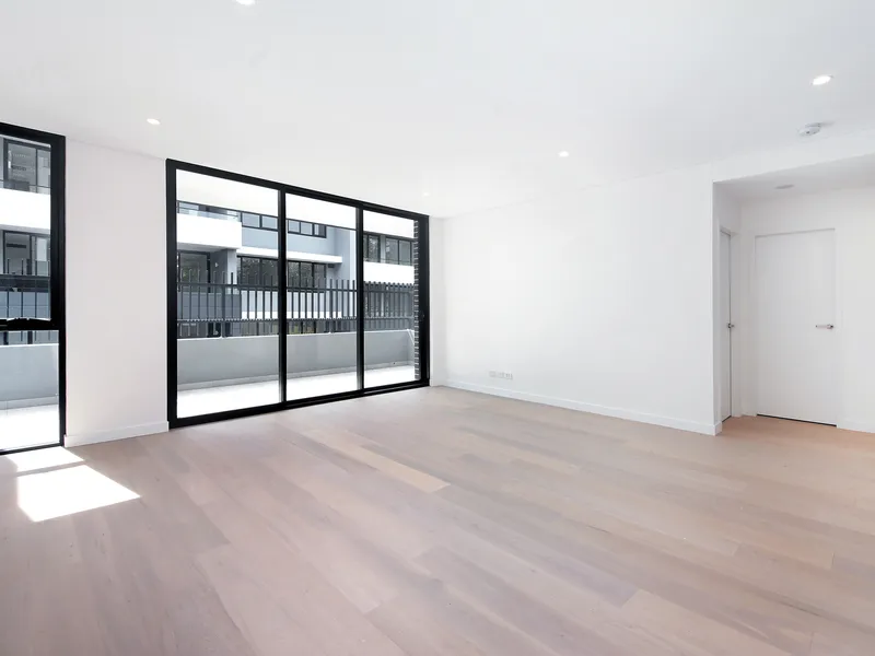Prestige North Facing 3 bedroom (Rear block of Pacific Highway) with private courtyard
