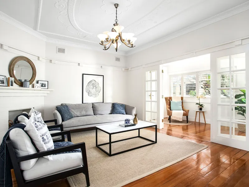 Private Semi-Sized Art Deco Apartment With A Study