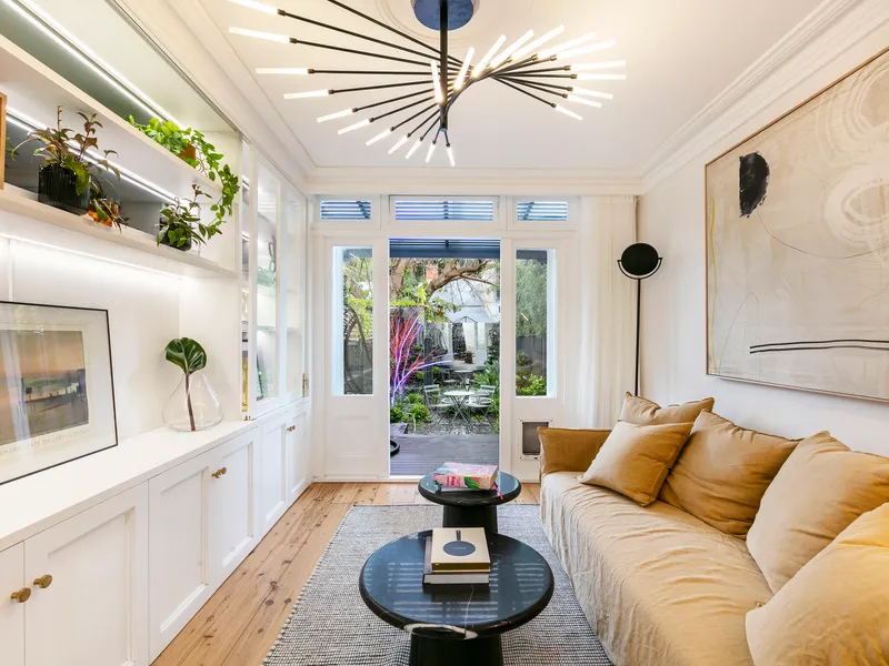 Edgy modern/rustic terrace in quiet leafy street