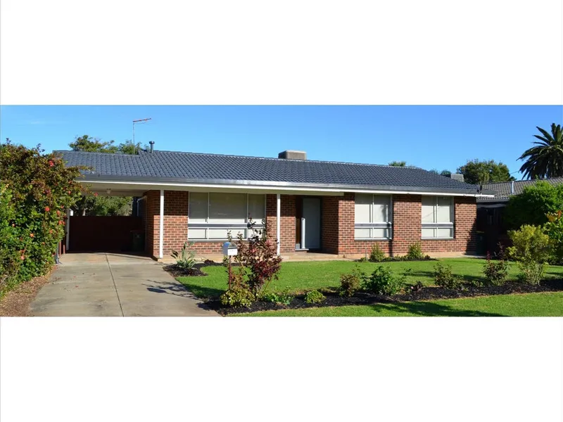 3 Bedroom home with upgrades and established gardens