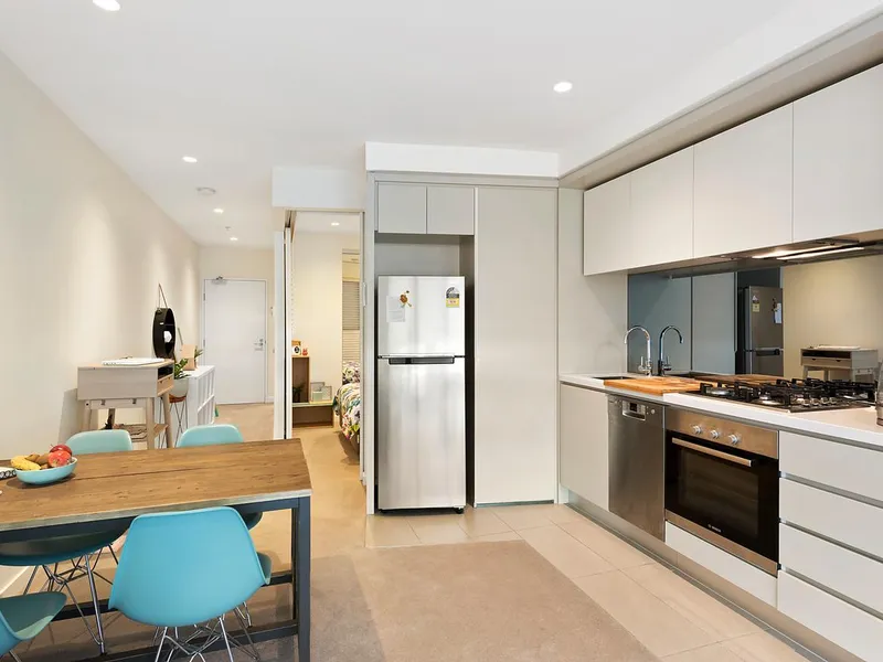 Modern and Stylish One Bedroom Apartment!