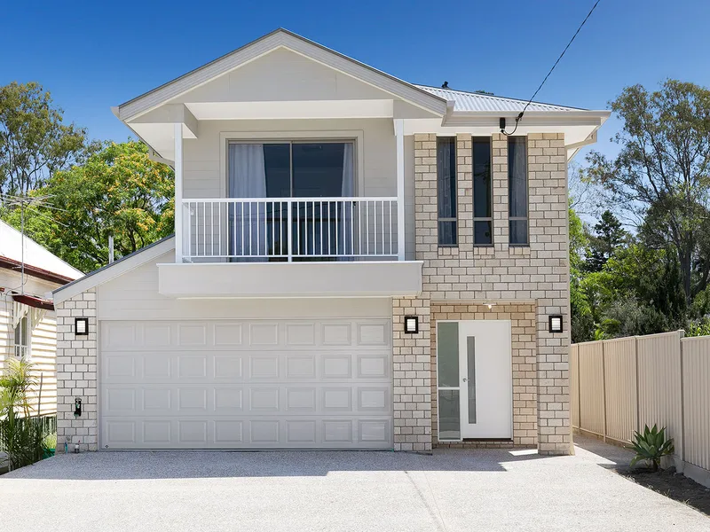 BEAUTIFUL NEW HOME READY FOR IMMEDIATE OCCUPATION