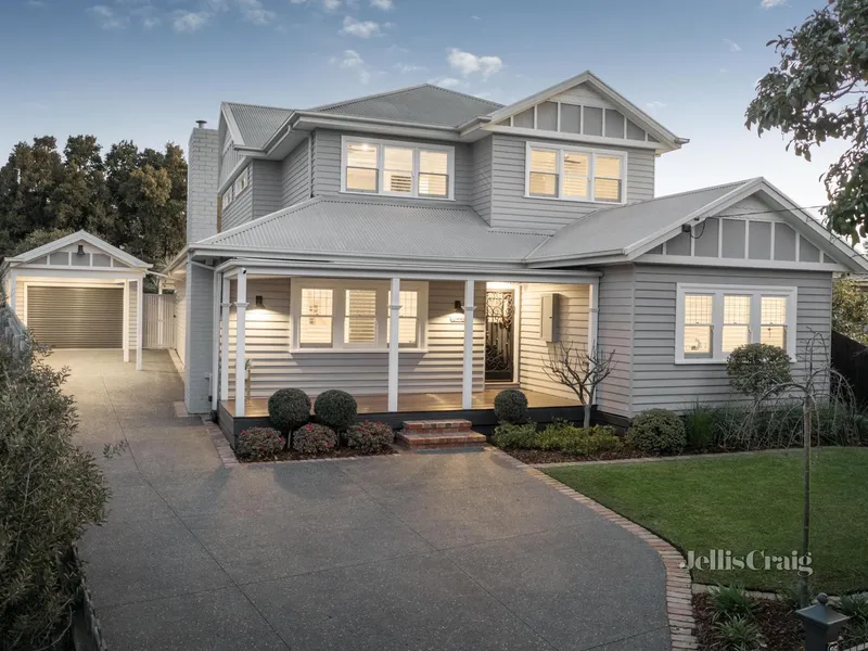 Hamptons-style luxury