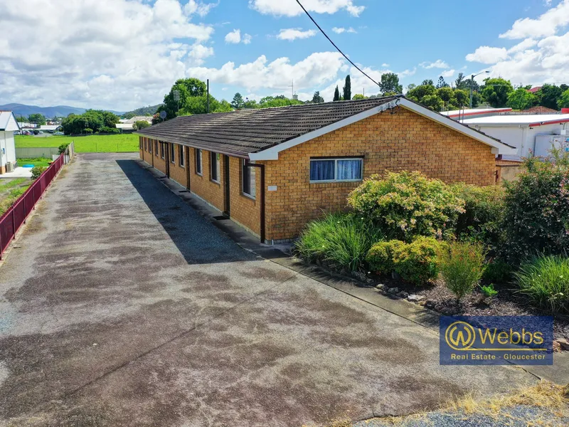 Unit Complex: 5 Two Bedroom Units