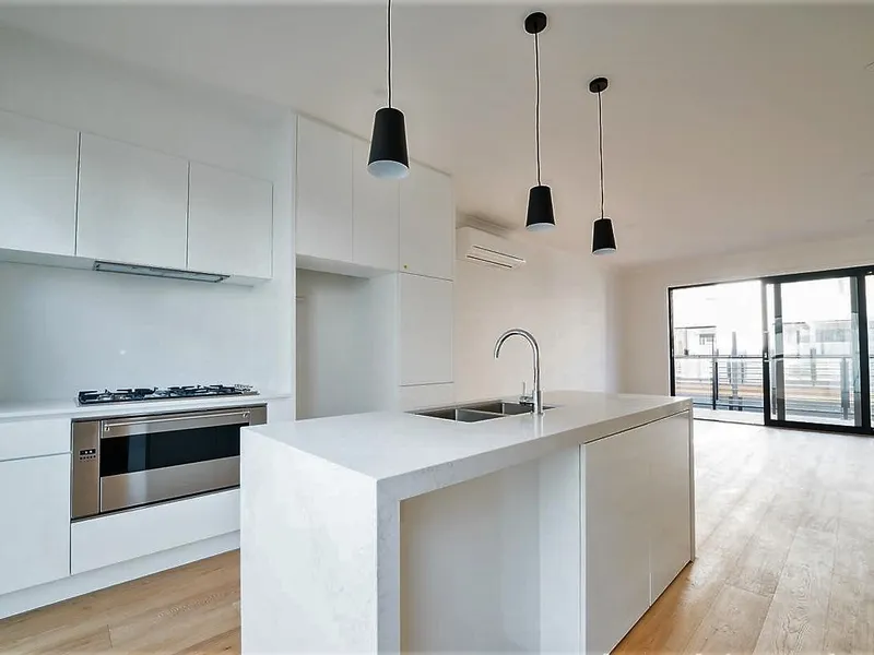 BEAUTIFUL TOWNHOUSE IN PORT MELBOURNE