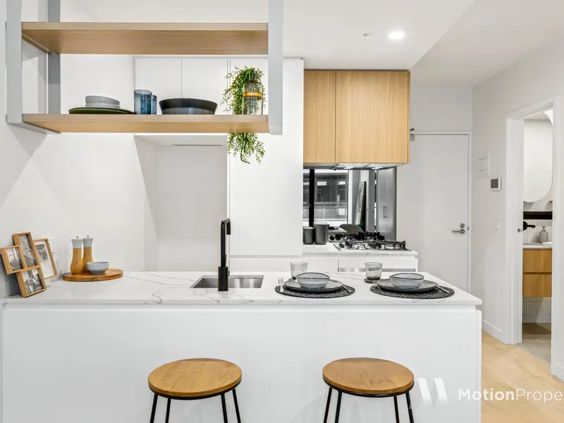 Perfect Location, Resort Style Amenities