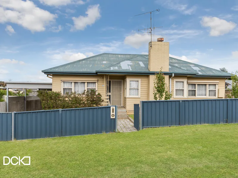 CHARMING FIRST HOME OR INVESTMENT.