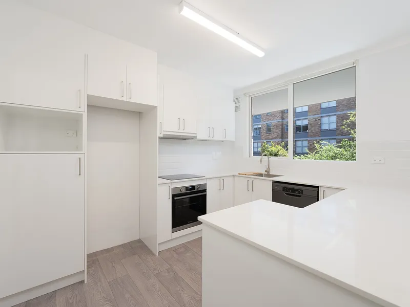 NEWLY RENOVATED APARTMENT IN SOUGHT AFTER LOCATION