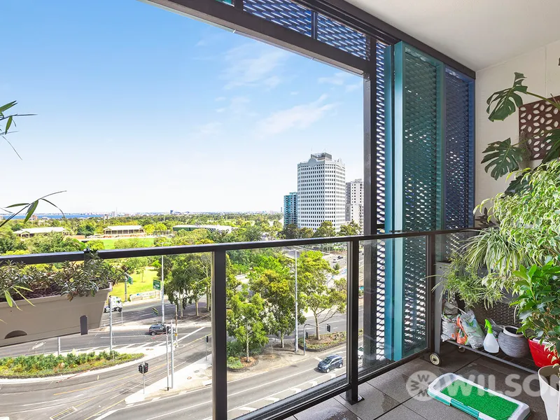 St Kilda lifestyle surrounded, style and luxury finishes! 