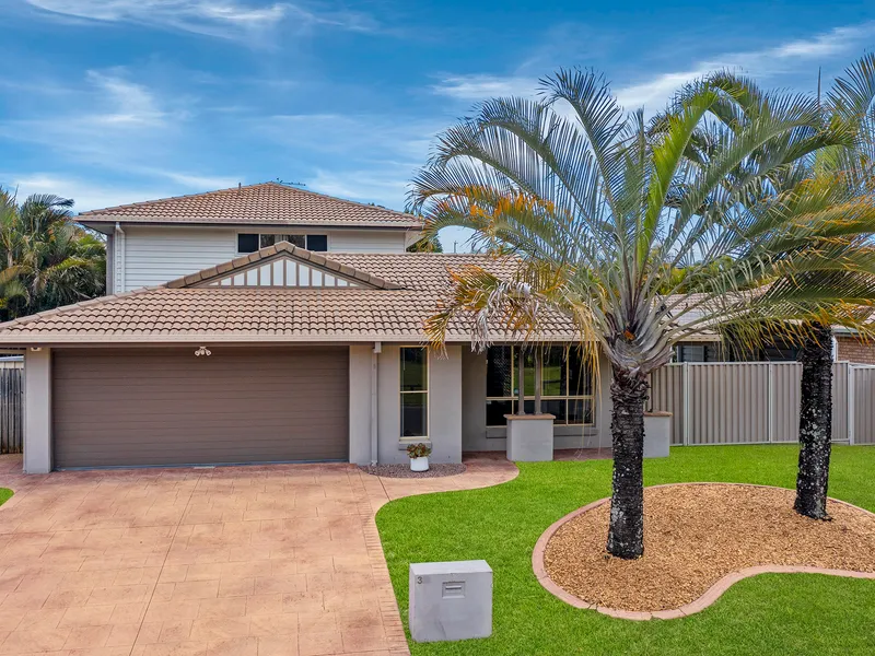 Enviable Side Access, Park Views & A Dream Family Lifestyle