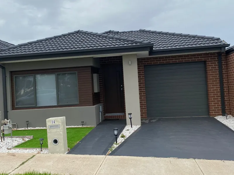 THE PERFECT FAMILY HOME CLOSE TO WYNDHAMVALE TRAIN STATION!