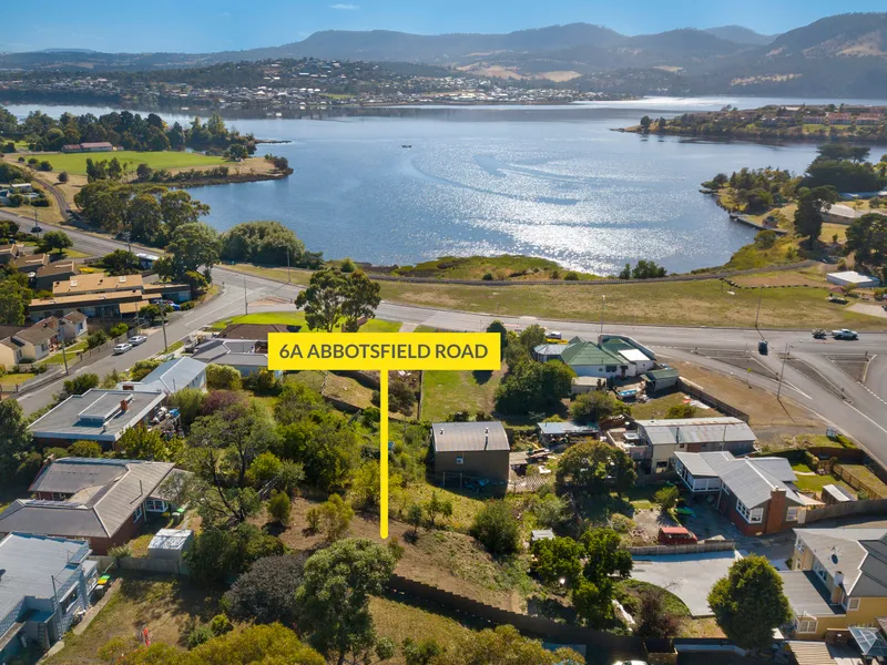 Incredible water views close to all major services