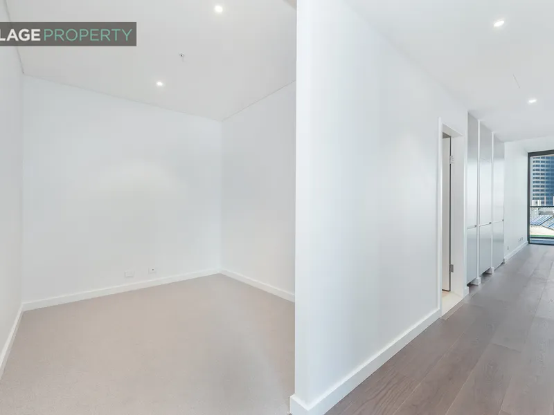 **Deposit Taken** Stunning One Bedroom Plus Study/Guest Room In Darling North