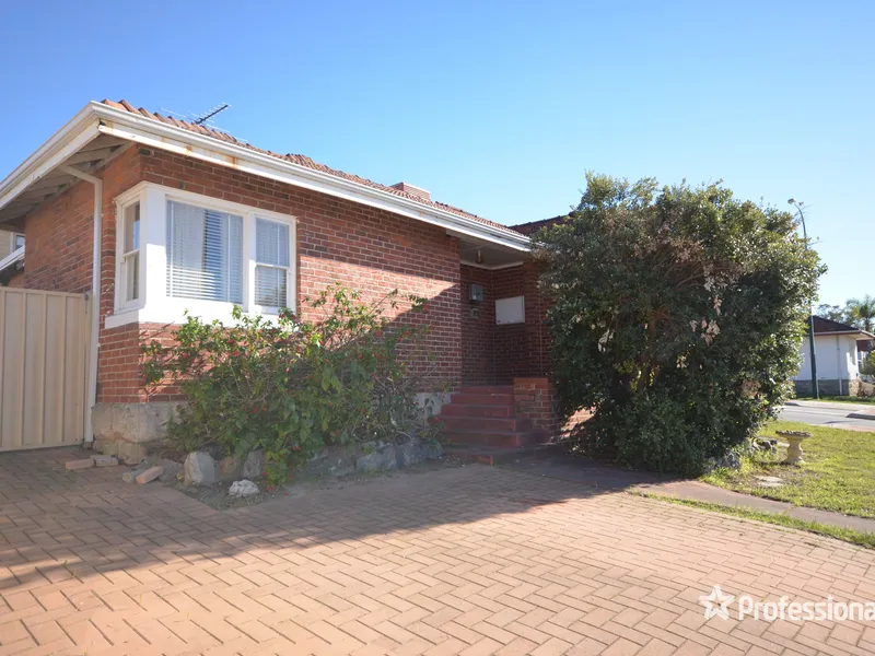 Large Easy Care Family Home with Solar Panels