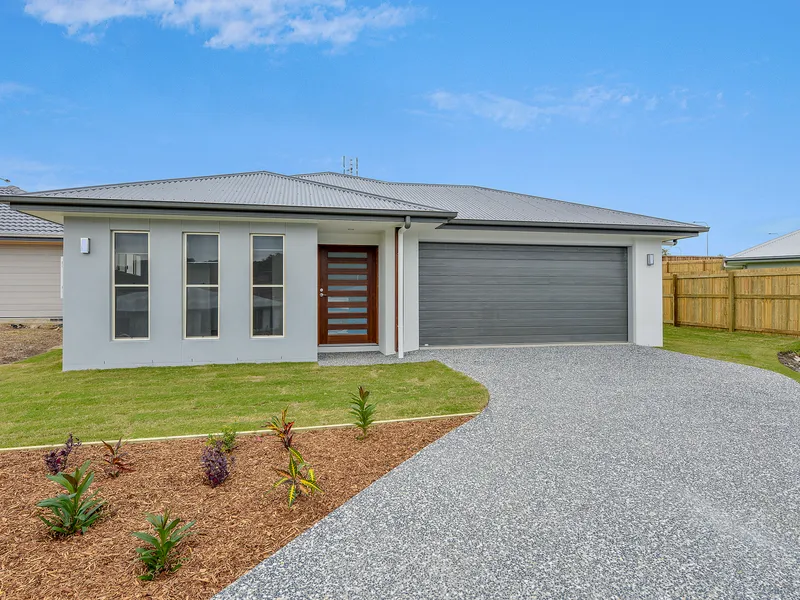 Minutes to the centre of town in a brand new boutique estate. Full turn key, move in package on this big block