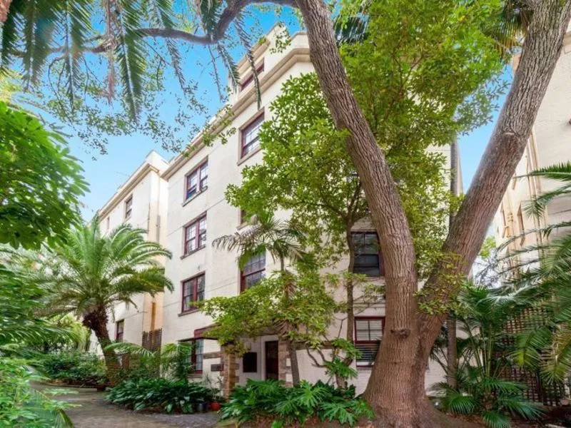 Studio Apartment With Bed Alcove In The “Grampians”