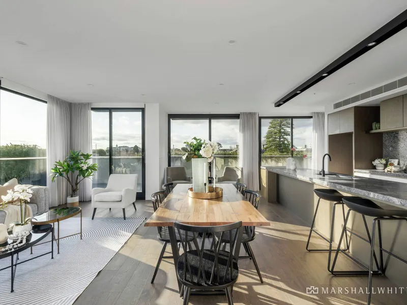 Penthouse with private lift access direct to the apartment.