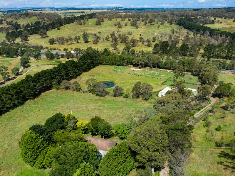 25 Incredible Acres Set Amid Picturesque Surrounds