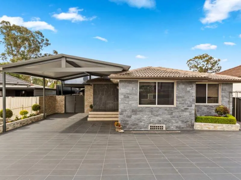 Five Bedroom Home plus Sleep out!