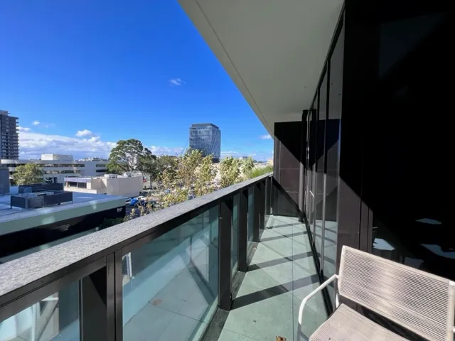 Newly completed: Level 5, 2 bed 2 bath 1 carpark