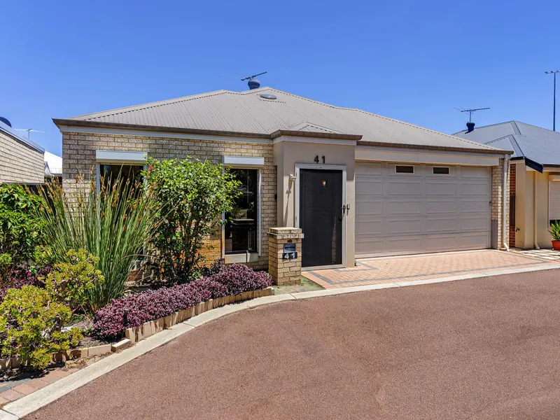 VILLA LOCATED IN THE HEART OF ROCKINGHAM, CLOSE TO ALL AMMENITIES!