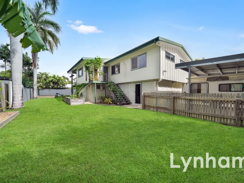 Expansive family home in central location